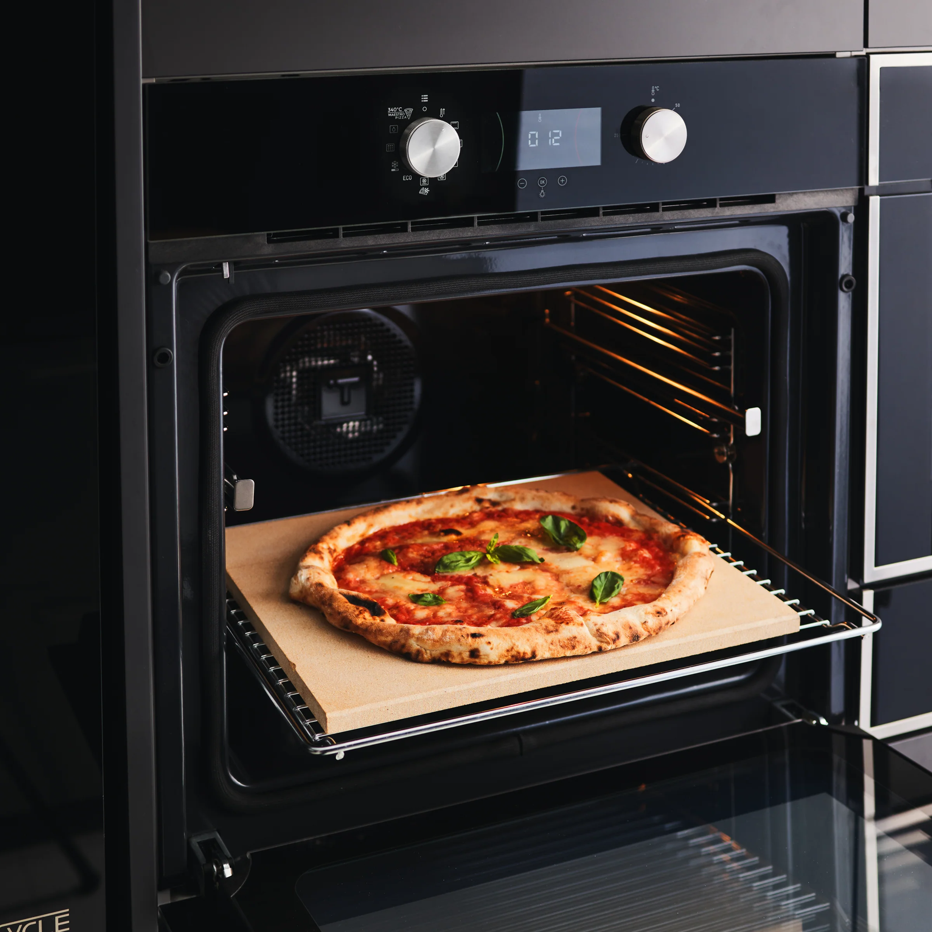 Horno Eléctrico 60cm Teka HLB 8510 P BK MAESTRO PIZZA